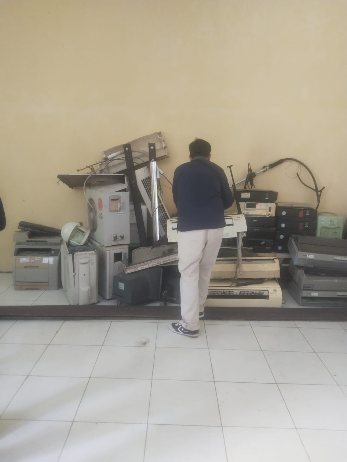 Pihak KPKNL sedang menginventarisir barang/aset Disdukcapil Kab Katingan